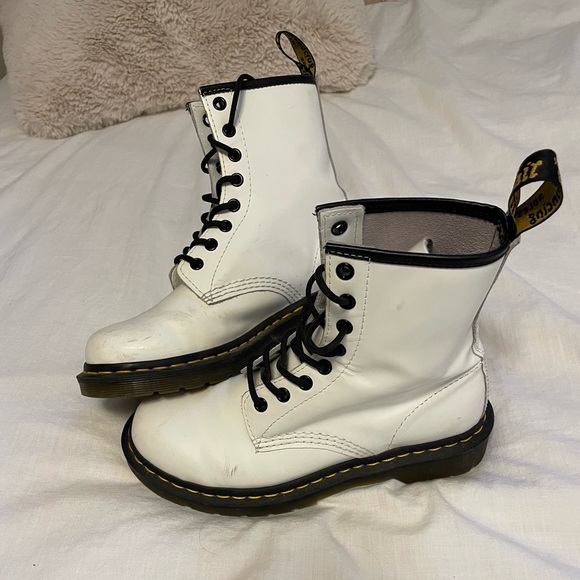 Women’s Dr. Martens 1460 8-Eye Boot - Picture 4 of 5